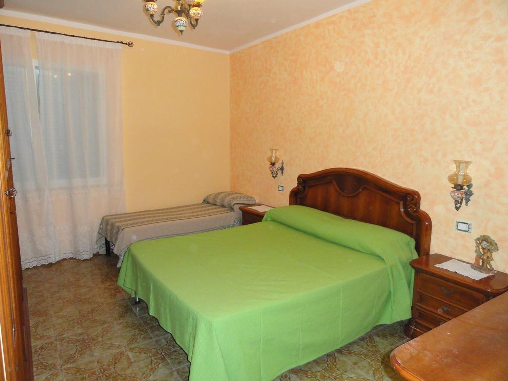 Chiaia Apartments Ponza Room photo