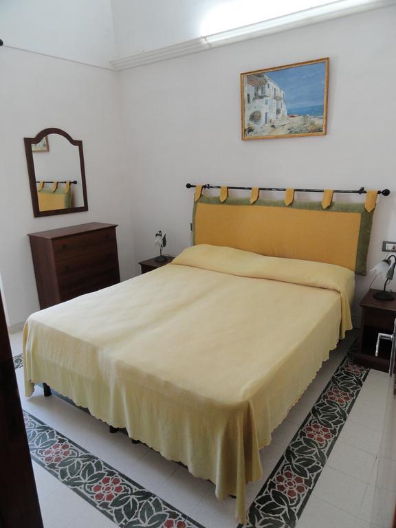 Chiaia Apartments Ponza Room photo